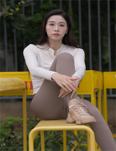 《女主播屁G裸露W身曝光》