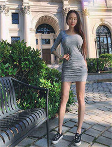 《妖艳熟女阿姨在线播放》
