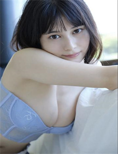 《操美女电影》